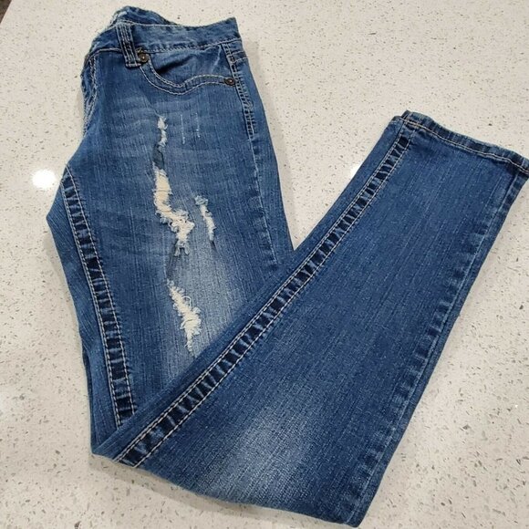 Rue21 Premiere Women’s Distressed Blue Jeans denim Size 30x30 - Picture 2 of 11